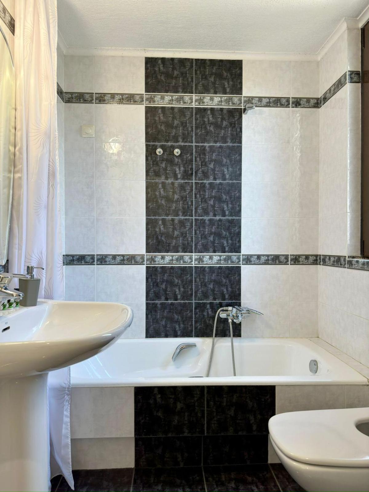 Glyfada Grand Residence Atene Esterno foto